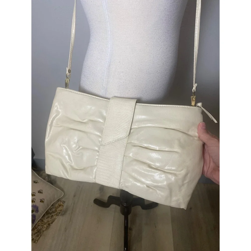 Vintage Bag Bazaar Cream Ruched Crossbody Clutch Bag Faux Leather 70s 80s Retro